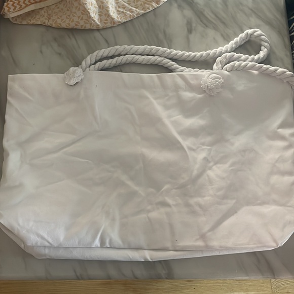 Honeymoon Vibes Bag - Picture 3 of 3